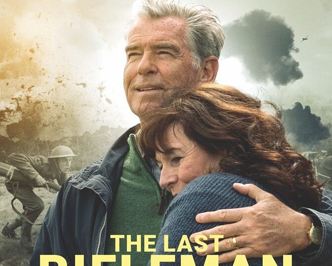 رحلة مؤثرة عبر الزمن في The Last Rifleman بدور العرض المصرية