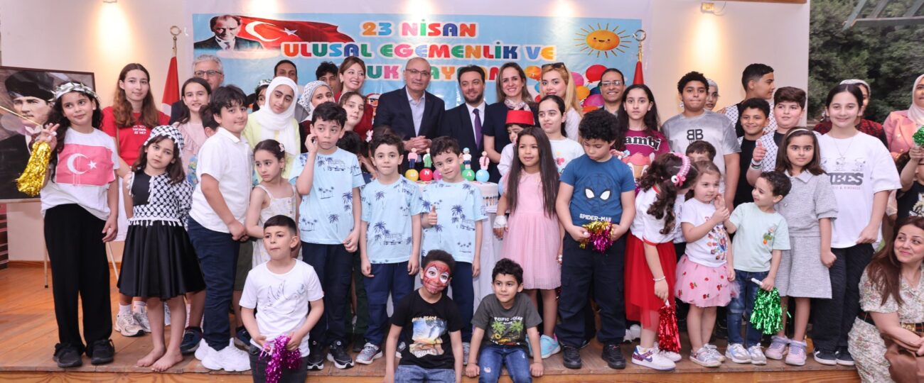 احتفال السفارة التركية بعيد الطفولة والسيادة الوطنية .