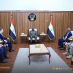رئيس مجلس السيادة  يلتقي السفير التركي لدى السودان