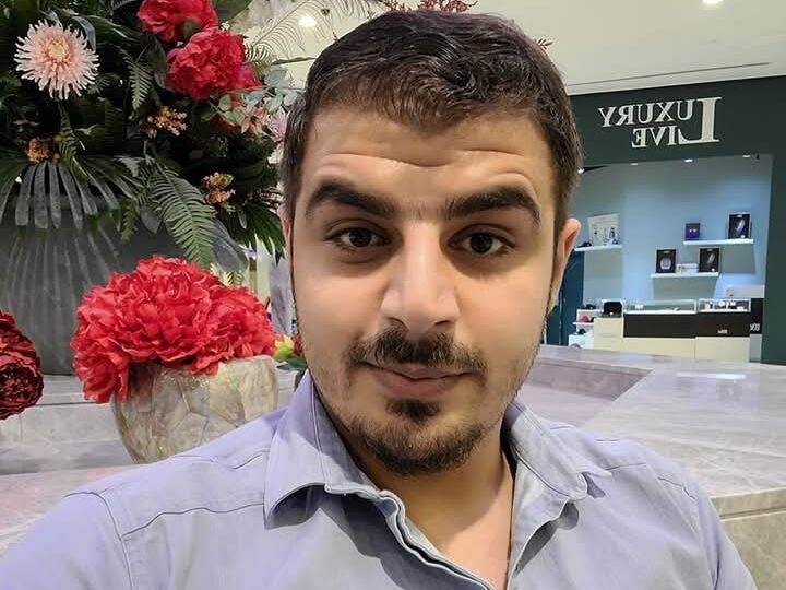 المصمم الديكور السوري عبدالرحمن طعان.. أعشق عالم الديكور واتمني أن أكون من الاسماء الهامة في مجالي