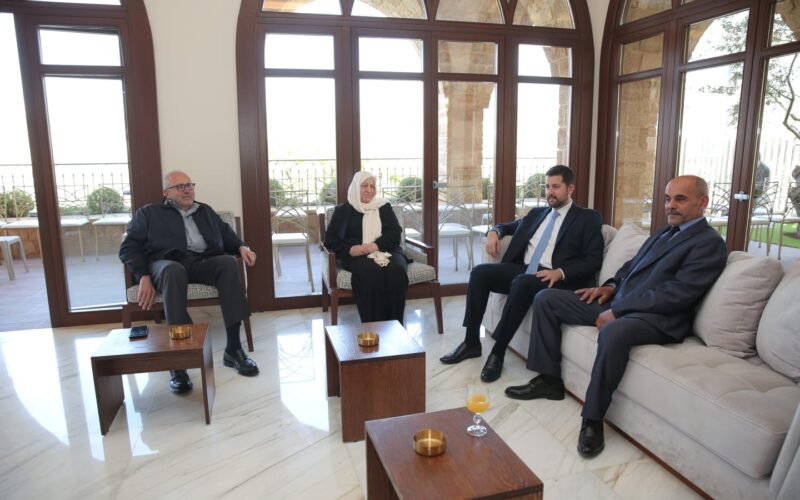 رئيس بلدية بقسطا إبراهيم مزهر يتقبل التهاني بالفوز بالتزكية