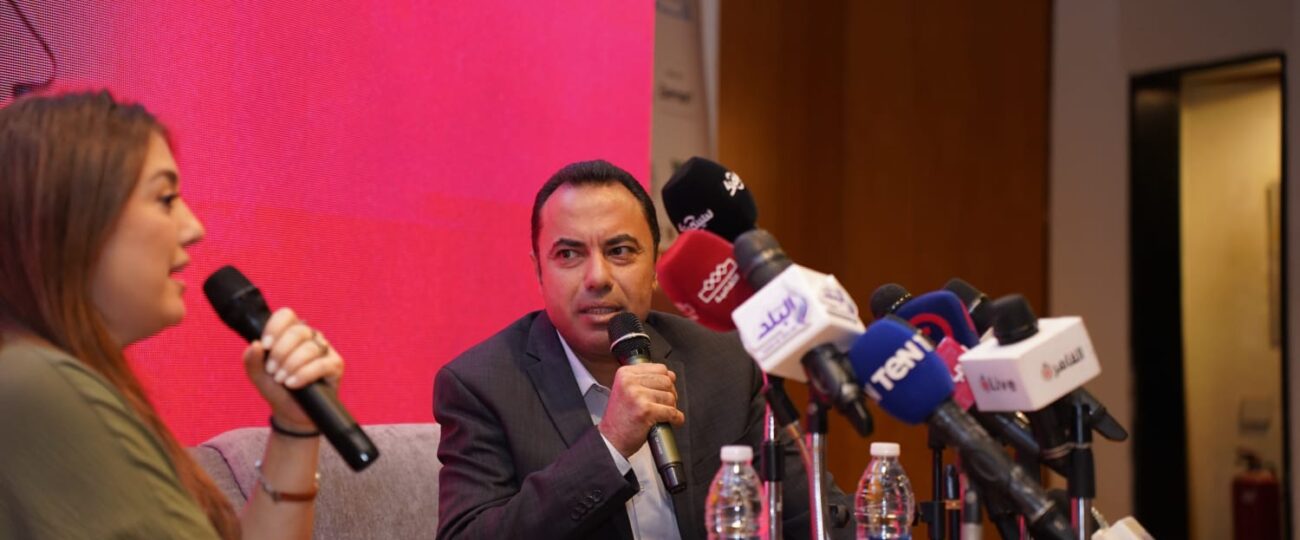 رفعت شعار كامل العدد و حفلت بالزغاريد والاحتفال