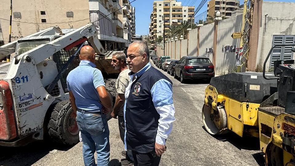 السيد عامر عفيف معطي يُطلق المرحلة الثانية من مبادرة تزفيت الطرقات في صيدا: نحو بنى تحتية أفضل في الأحياء الشرقية والغربية